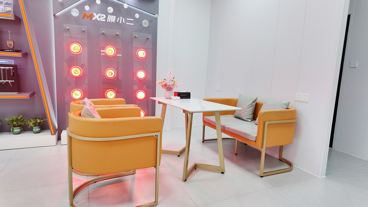 客户休息区与产品展示